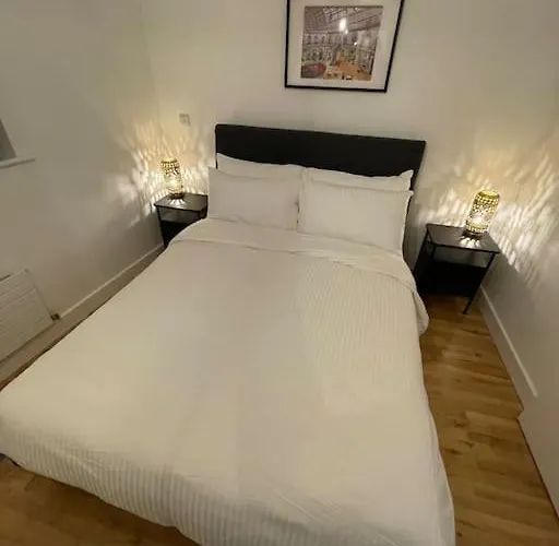 Fabulous Center Urban Loft Apartment